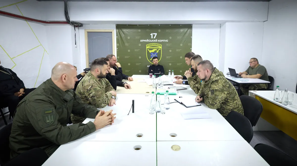 Rusija z droni nad Harkov, Zelenski obiskal vojake na fronti