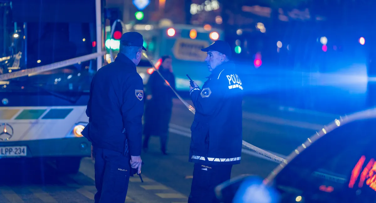 Sodišče obsodilo 38-letnika, ki je v Ljubljani lani z nožem napadel voznika avtobusa