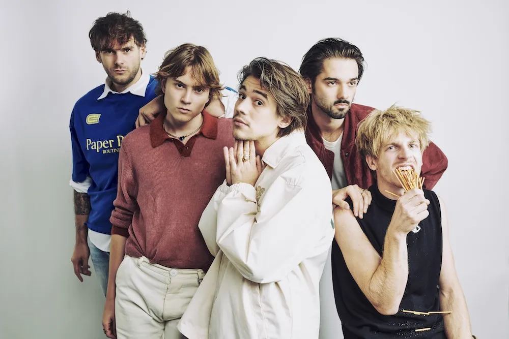 Joker Out so izdali novi singel Supersonic: eksplozija energije in ljubezni