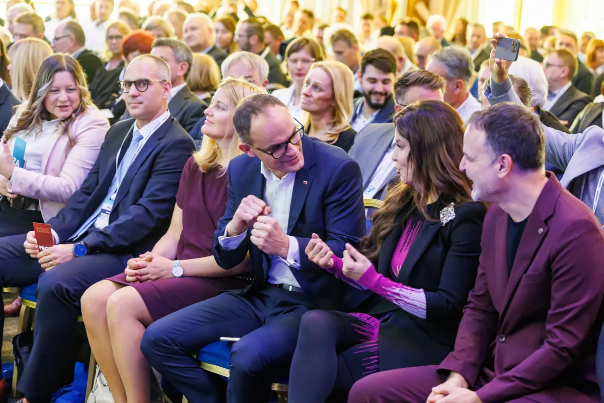 Anže Logar se je pred parlamentarnimi volitvami odločil za spremembo imena stranke