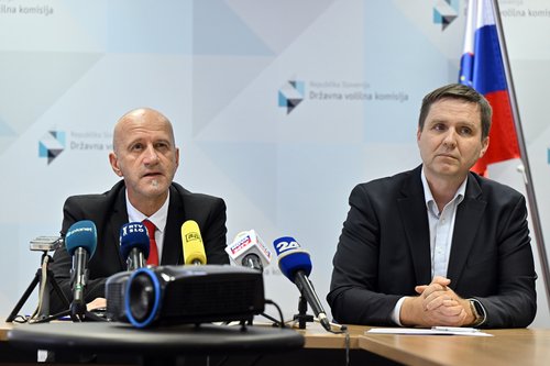 Predsednik Državne volilne komisije Peter Golob in direktor Službe Državne volilne komisije Igor Zorčič