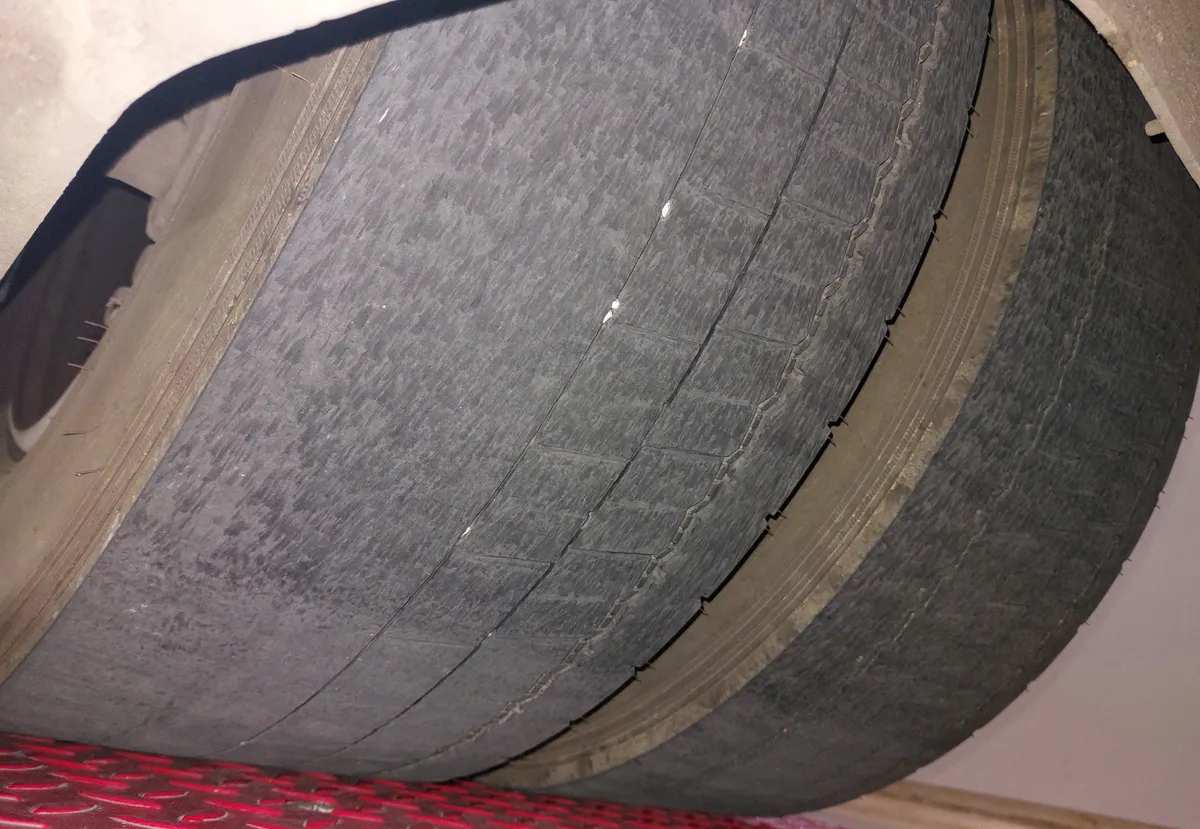 Po inšpektorskem nadzoru iz prometa izločili dva šolska avtobusa