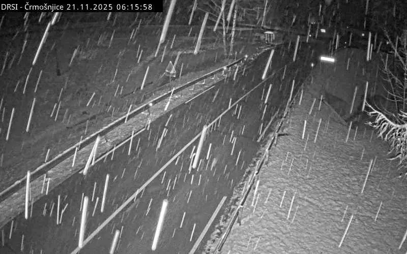 Po državi sneži. Kje je največ snega? (FOTO)