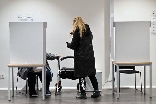 Predčasno glasovanje na referendumu o prostovovljnem končanju življenja