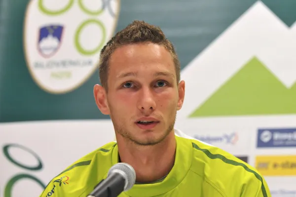 Za hudo nasilje nad ženo le denarna kazen: zakaj ne znamo zaščititi žensk