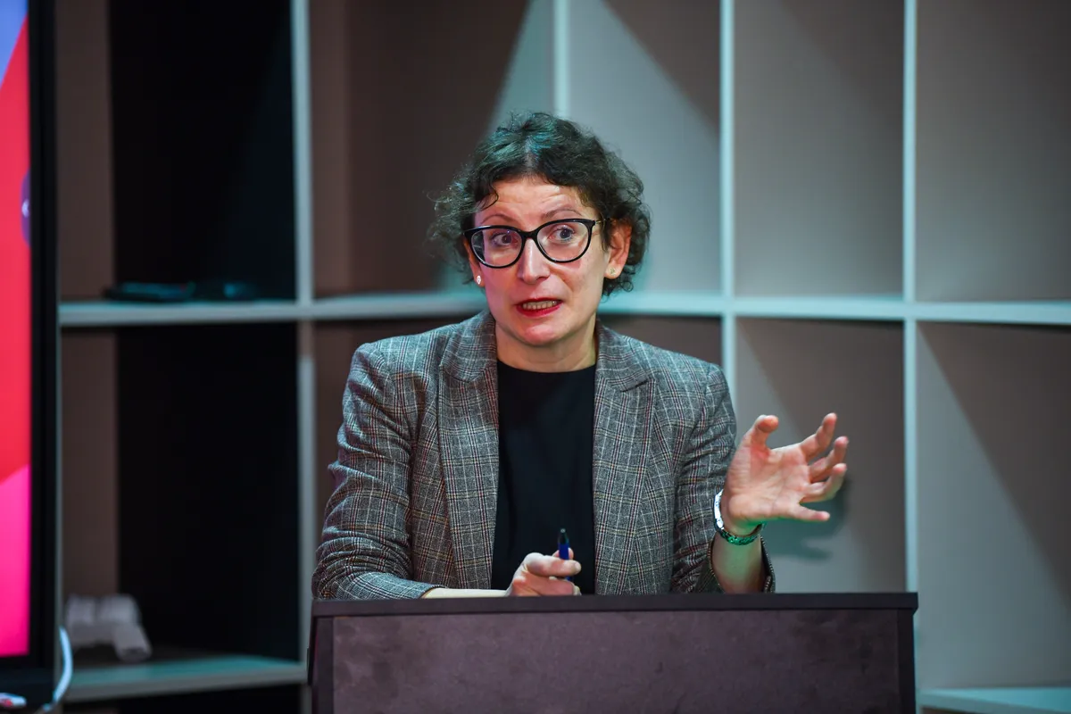 Na predavanju Beti Hohler: Razmislek o obljubi, napredku in grožnjah