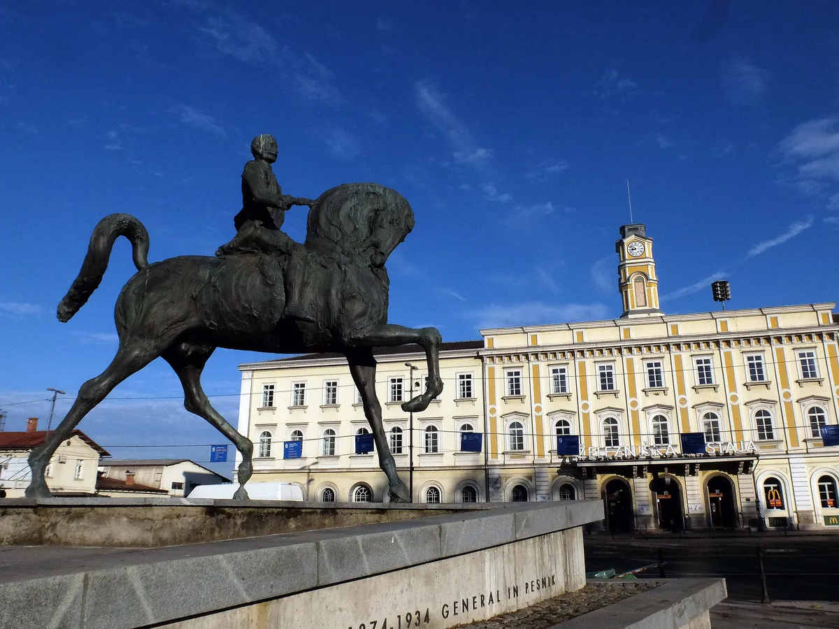 V Zagorju ob Savi na predvečer praznika zaznamovali dan Rudolfa Maistra