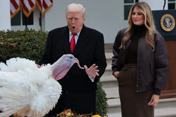 Trump pred zahvalnim dnevom pomilostil purana po imenu Waddle in Gobble
