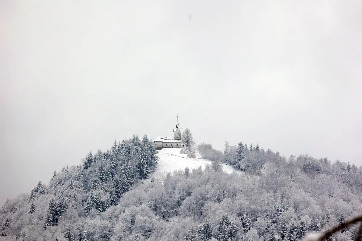 Meja sneženja se je ponoči precej spustila, sledijo suhi in hladnejši dnevi