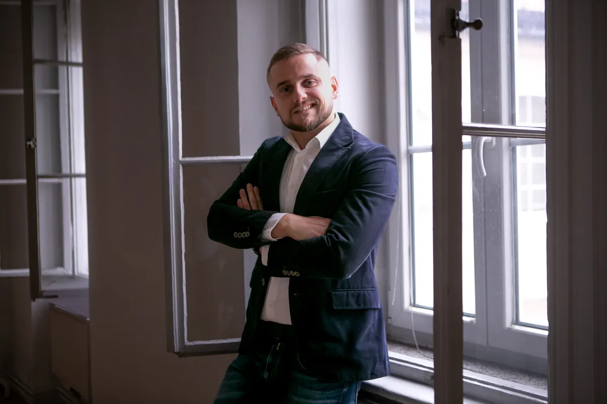 ChatGPT in umetna inteligenca: med priložnostmi in nevarnostmi