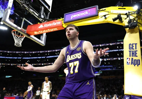 Po spletu se širi posnetek Dončića, kakršnega nismo vajeni: "Av, moja ušesa"