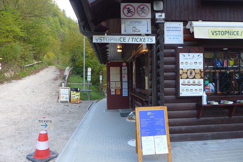 Slovenija, Bled, 18.10.2021, 18. oktober 2021 Blejski Vintgar, turistična destinacija, narava, reka Radovna, turizem, pešpot, triglavski narodni parkFoto: Borut Peršolja/Bobo
