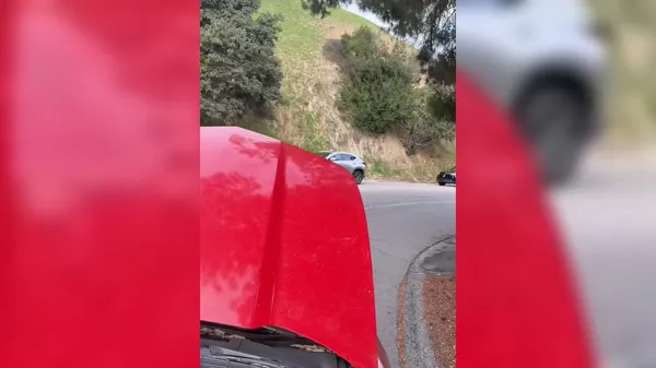 Pokvaril se mu je avto, nato je ustavil svetovni zvezdnik