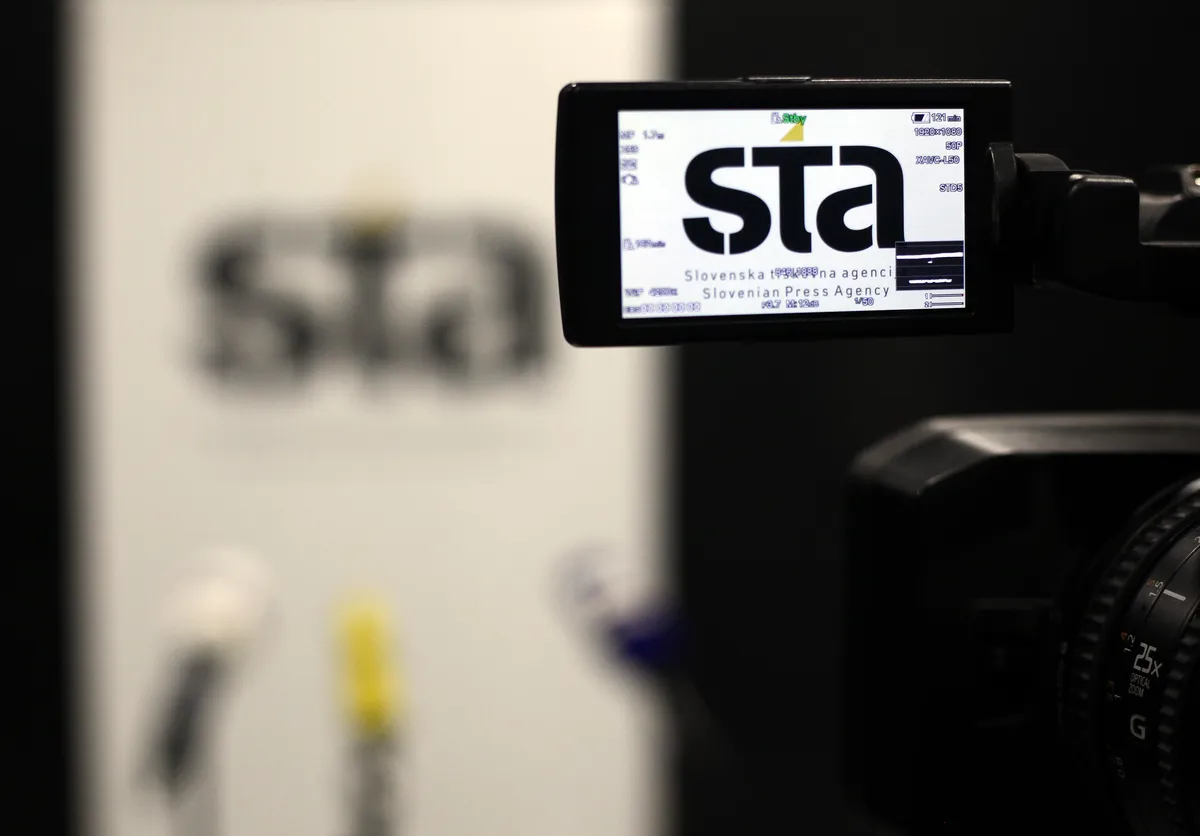 Društvo novinarjev opozarja: v predlogu zakona o STA namesto varovalk nesmiselne omejitve