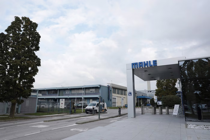 V Mahleju nadaljujejo pogajanja, do konca tedna še trije sestanki z vodstvom