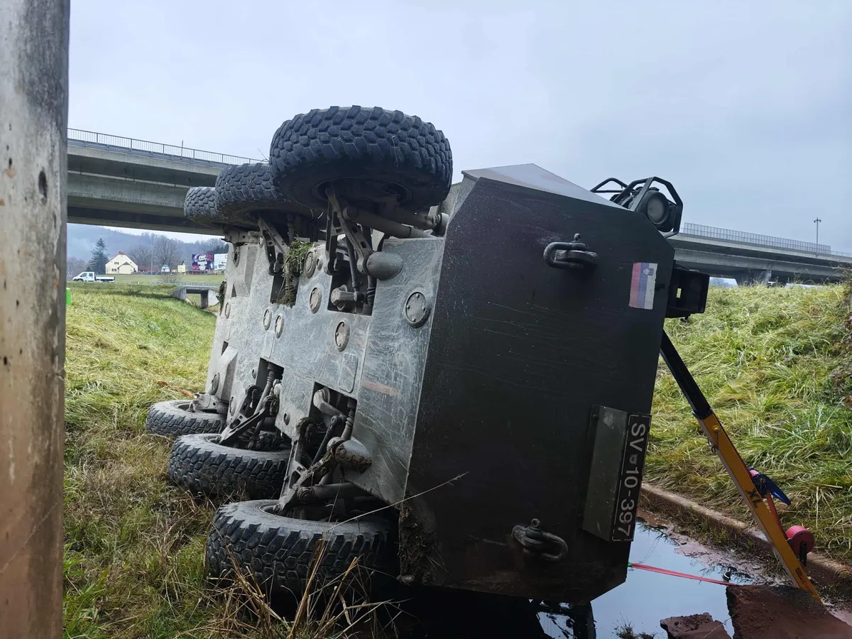 Po sredini nesreči vsi poškodovani vojaki že doma, vzrok nesreče še ni znan
