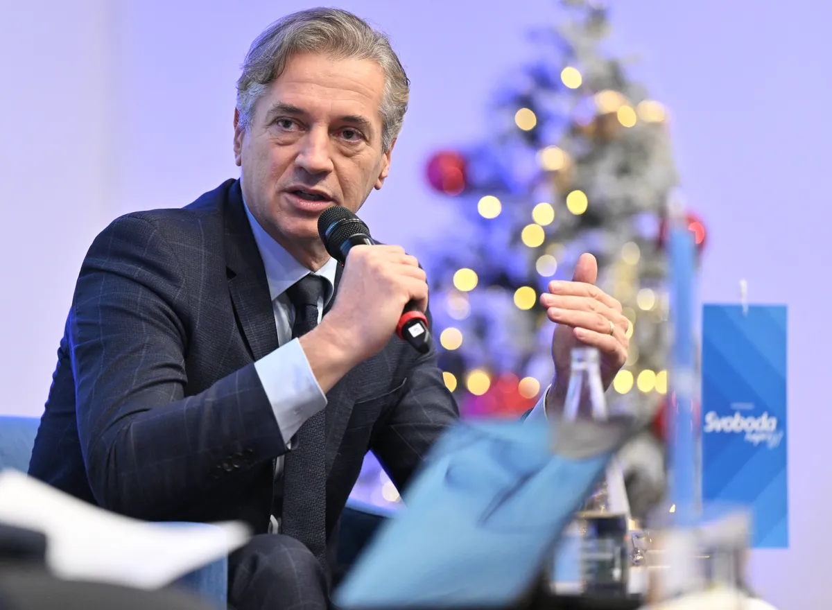 Premier Golob predlaga razmislek o odpravi volilnega molka v Sloveniji