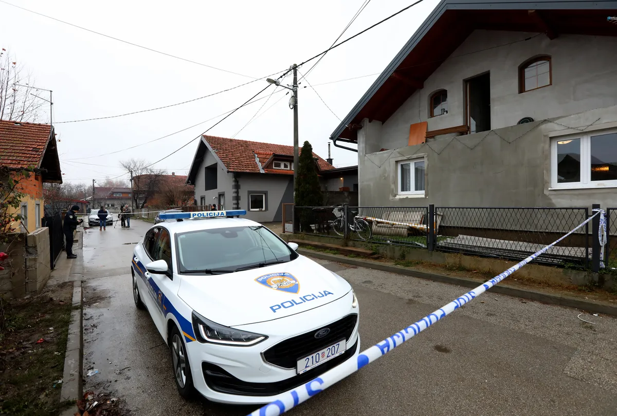 40-letnega osumljenca umora privedli k preiskovalnemu sodniku, ta odredil pripor