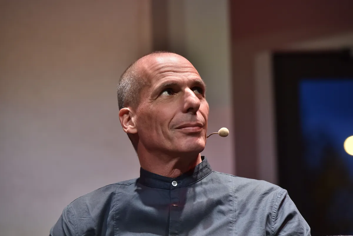 Janis Varufakis: 2025 se bo v zgodovino vpisalo kot leto, ko se je Evropa razkrojila