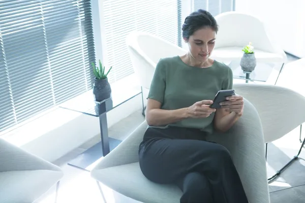 KVIZ: Kakšna je vaša "telefonska osebnost"