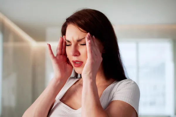 Nova študija razkrila, kako bi lahko omilili simptome zvenenja v glavi in ušesih