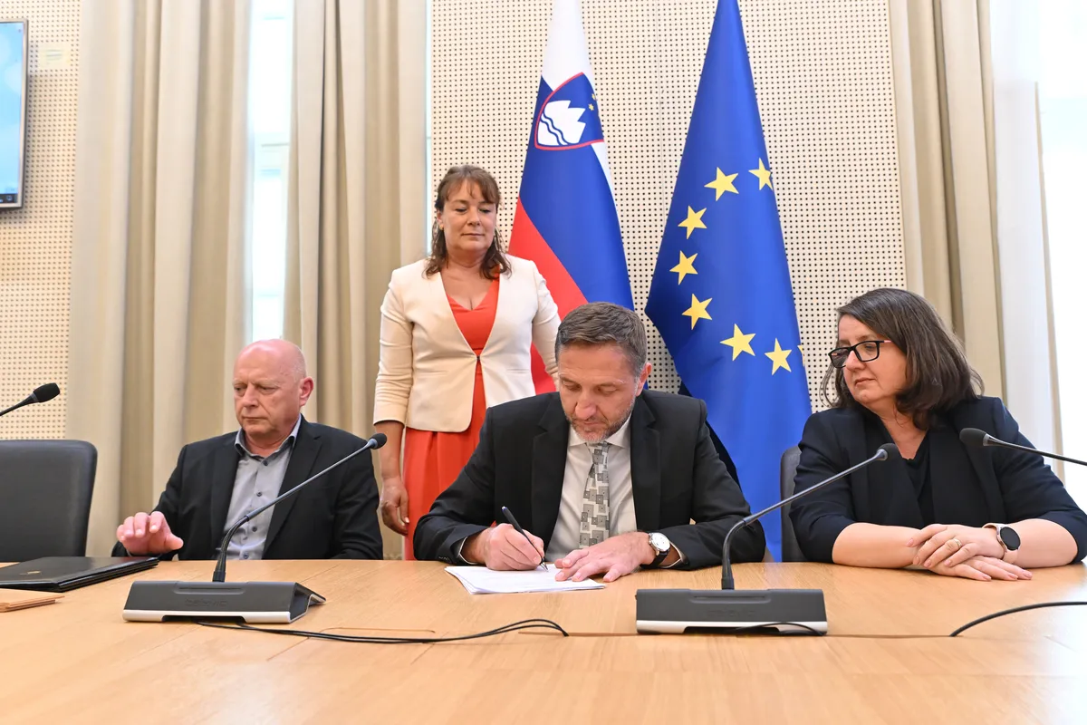 Izplačilo delovne uspešnosti v novem letu: podrobnejših kriterijev še ni