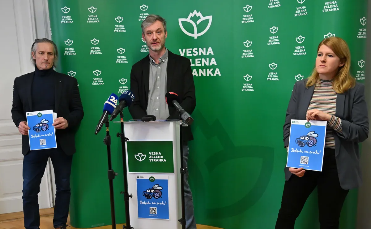 Stranka Vesna zagnala peticijo za čistejši zrak: Plačujemo s stotinami smrti