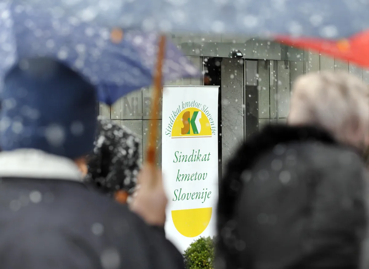 Slovenski kmetje na poti v Bruselj: sodelovali bodo na velikem protestu