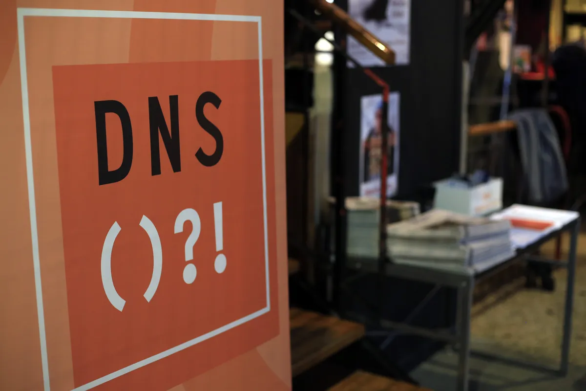 Oštro v inšpekcijskem postopku. DNS: Gre za oviranje novinarskega dela