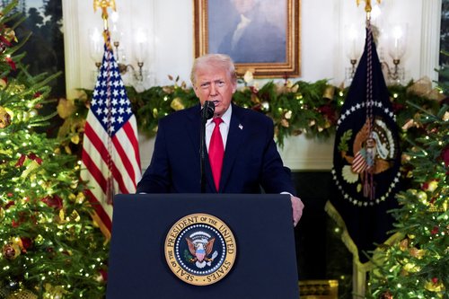 Donald Trump nagovoril Američane