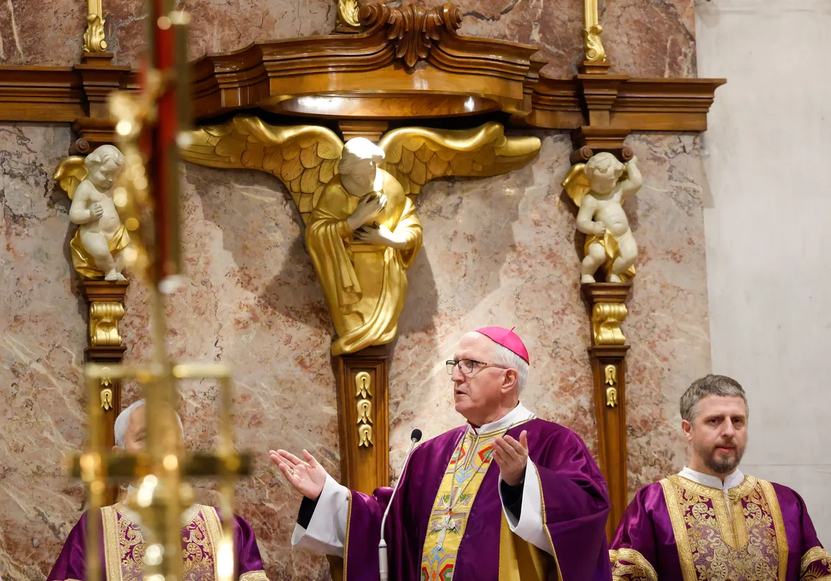 Levica protestira zaradi pridige nadškofa Zoreta na maši za domovino