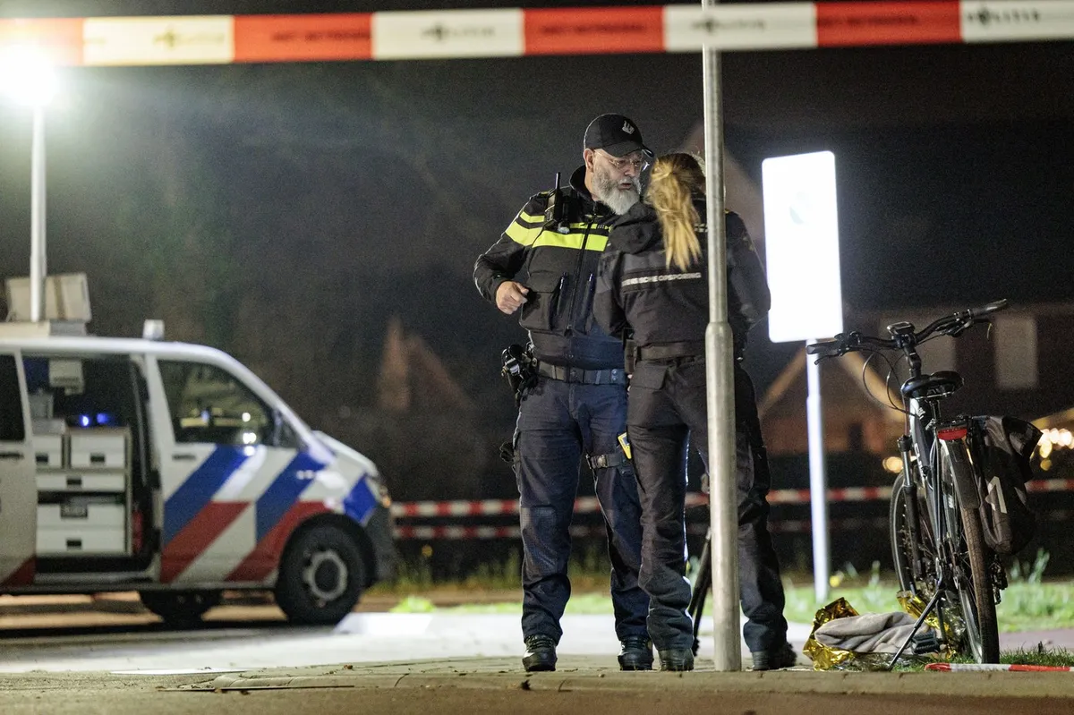 Na Nizozemskem voznica z avtomobilom zapeljala v množico: poškodovanih devet ljudi