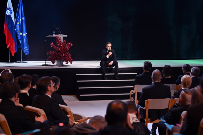 Premier Golob na državni proslavi: "Zveni kot utopija? Naj postane raje strategija"