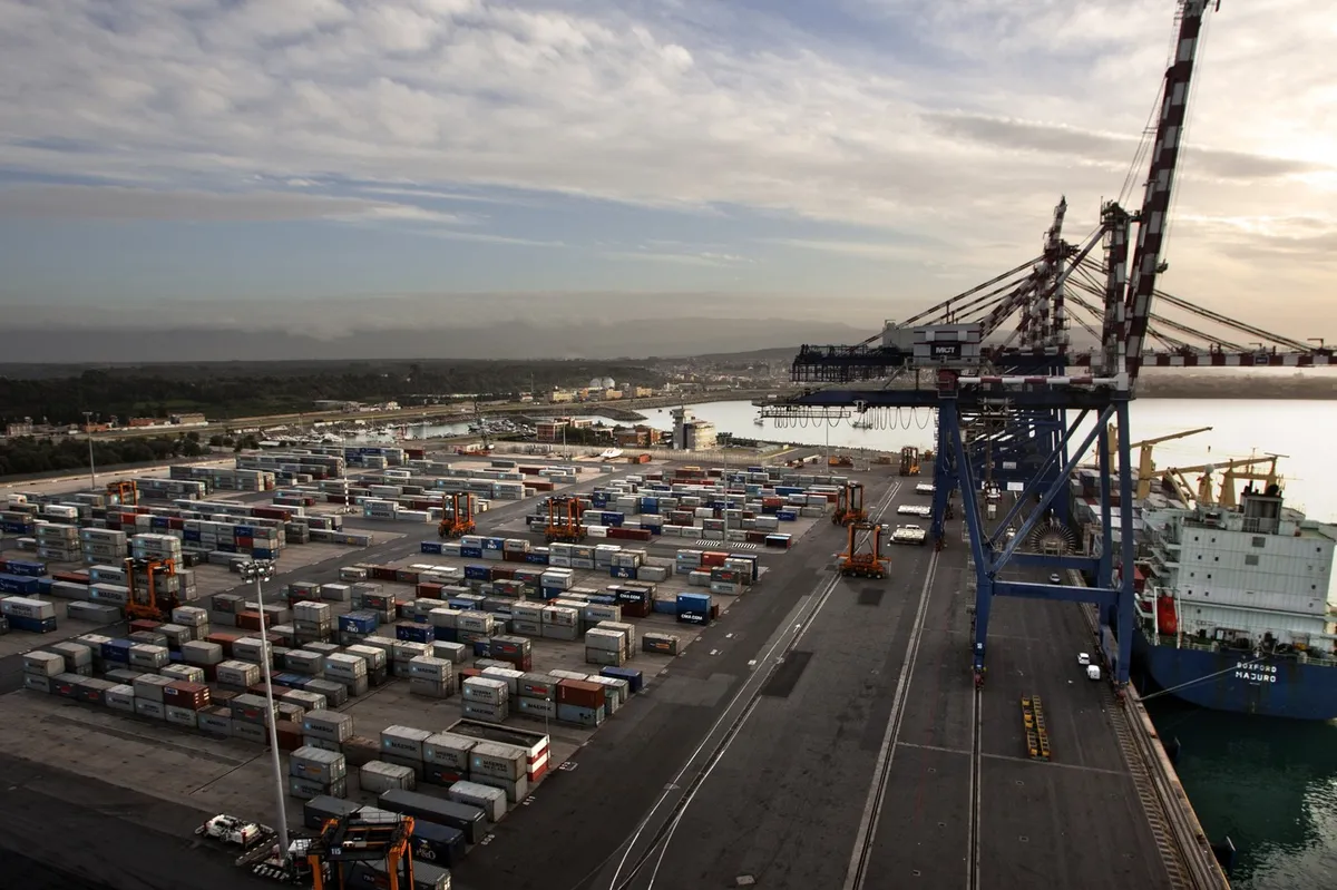 V italijanskem pristanišču med arašidi našli za 70 milijonov evrov kokaina