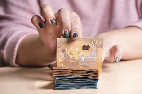 Januar prinaša denar v žepe: ti trije znaki imajo največ možnosti za finančni preboj