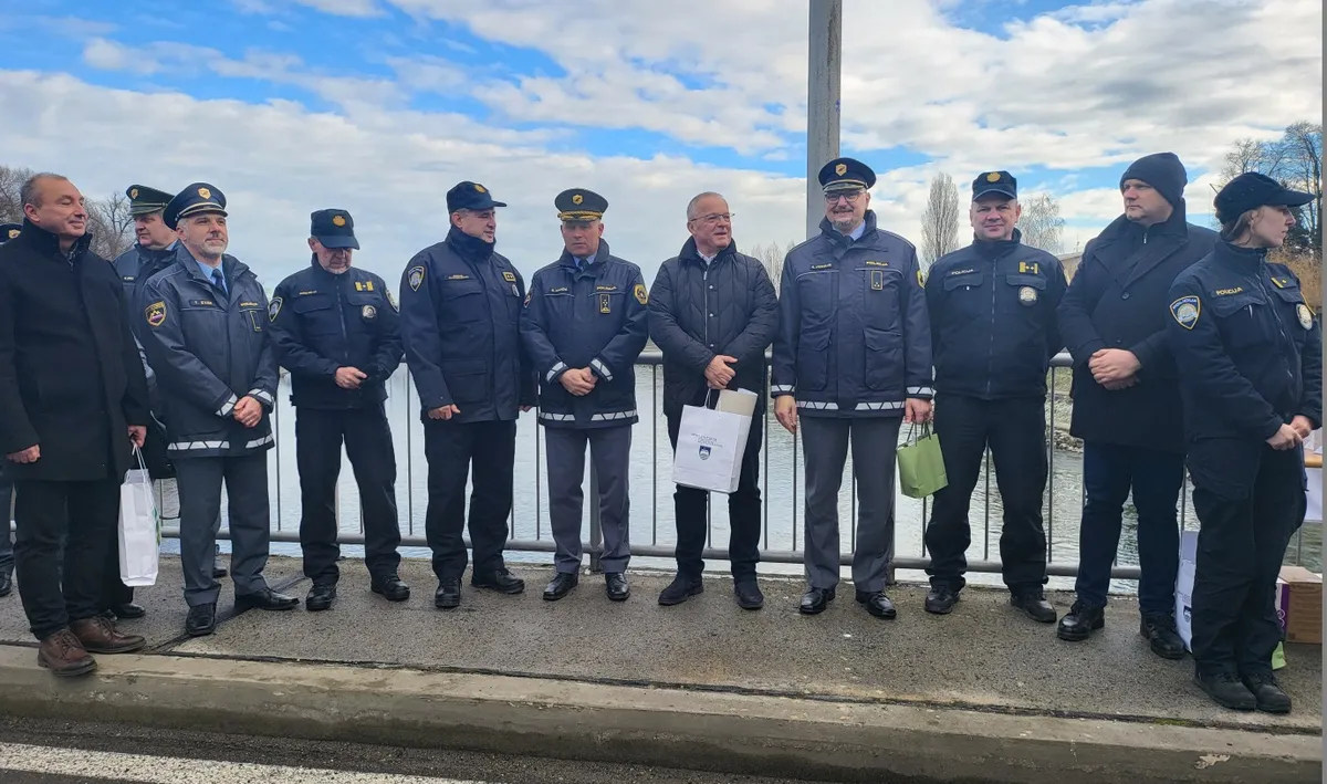 V Petišovcih tradicionalno srečanje slovenskih in hrvaških policistov