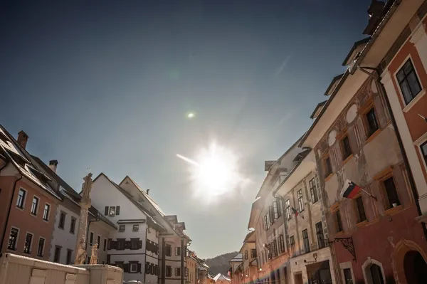 Zadnji dan leta bo s soncem obsijan