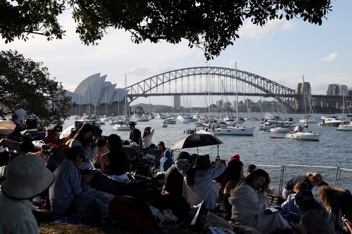 Prvi gledalci so na prizorišče velikega ognjemeta v Sydneyju že prišli