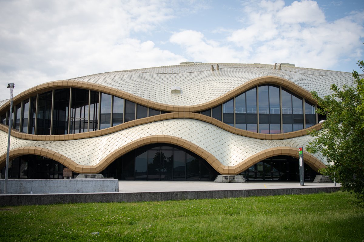 V sojenju glede hladilne strojnice v Stožicah zaslišanja prič