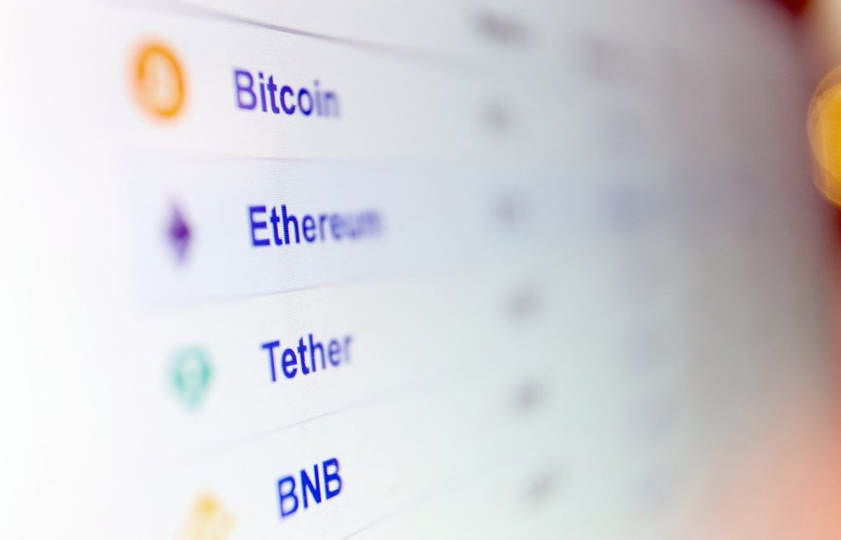 Zaradi vojne v Ukrajini vrednost bitcoina močno pada