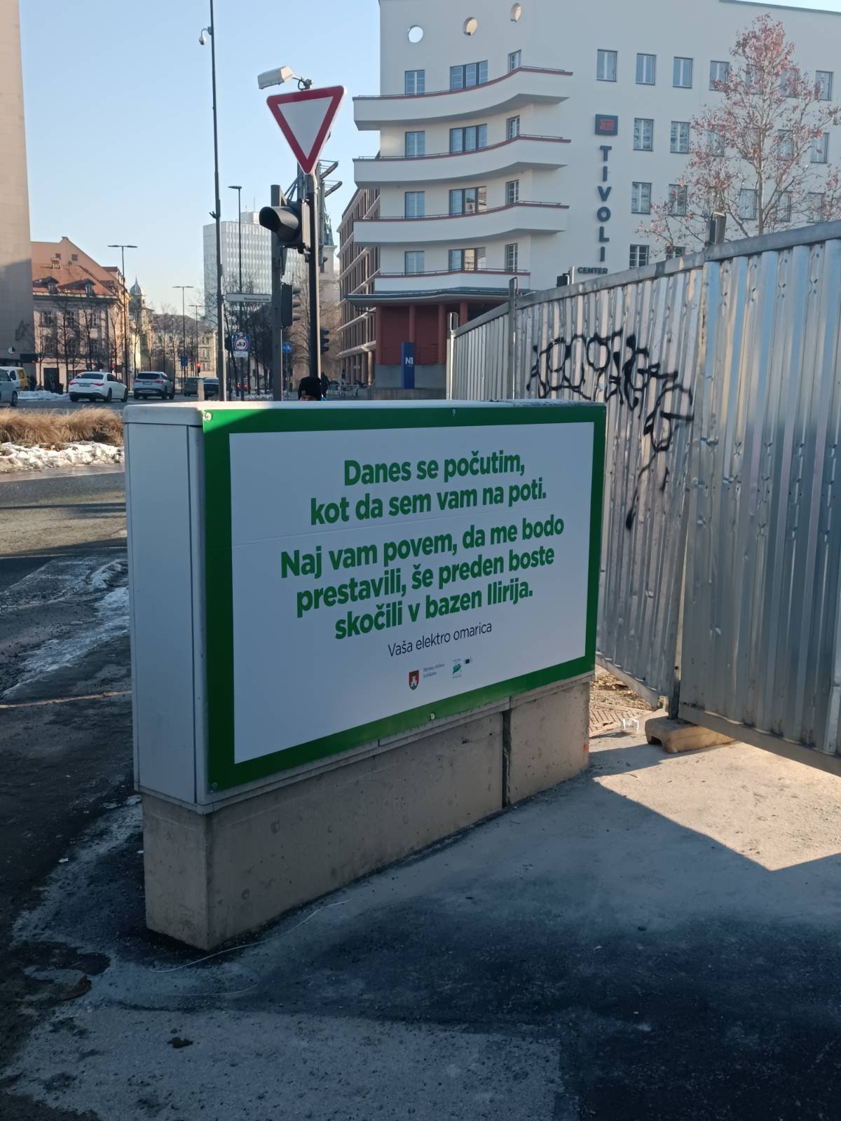 n1info.si