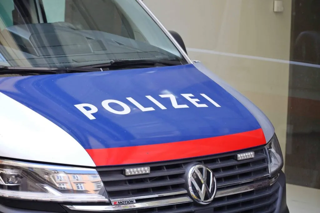 Nove razsežnosti umora avstrijske vplivnice: preiskujejo tudi očeta in brata osumljenega Slovenca
