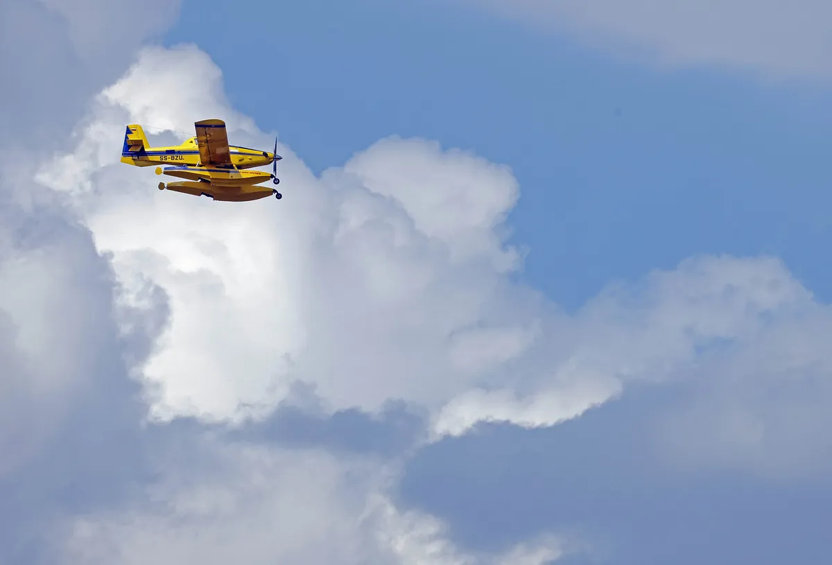 Pri Lučah izbruhnil večji gozdni požar, pomagala so tudi letala za gašenje