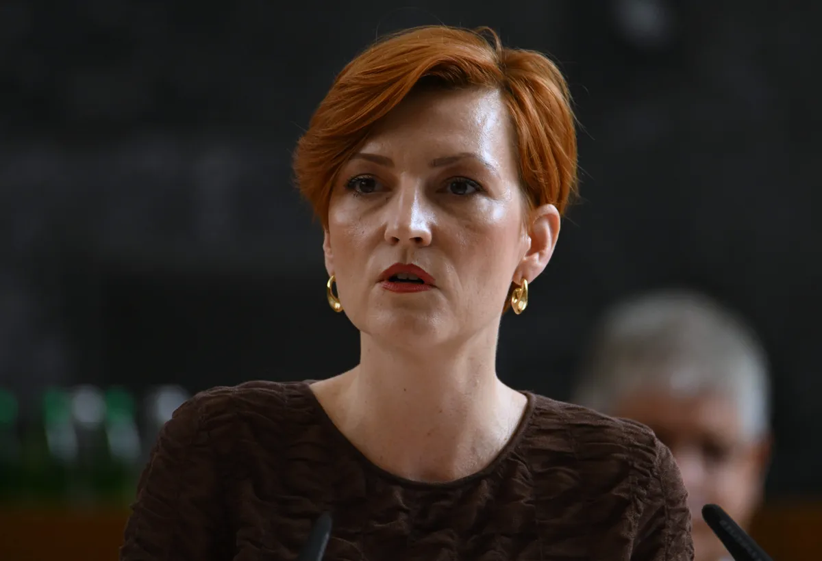 Ministrstvo za kulturo napovedalo rezanje sredstev: "Pravi razlog tiči v ideološkem boju SDS," odgovarja Vrečko