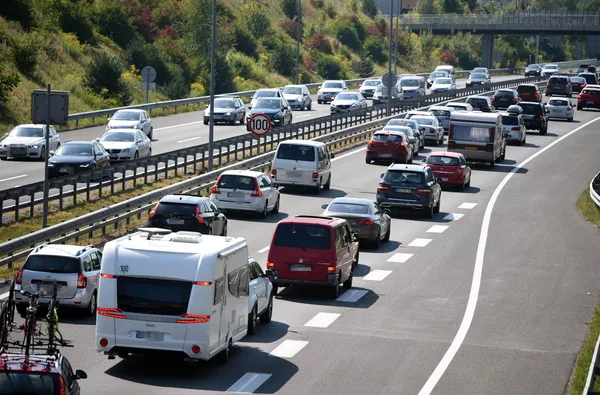 Bo tretji pas na avtocesti sploh kaj rešil?