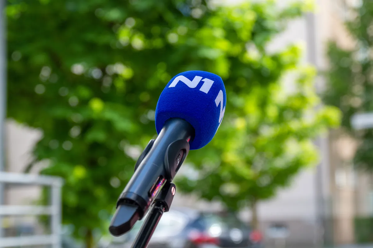 Britanska poslanka: "Če Srbija želi priti v EU, ne sme zadušiti N1"