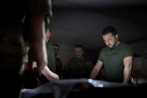 Volodimir Zelenski, vojaki, ukrajina,, ukrajinski vojaki, ukrajinska vojska, ukrajinski vojak