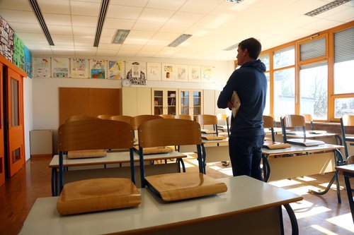 šola, osnovna šola, učilnica, razred, učitelj