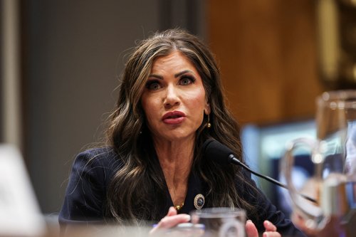Kristi Noem, Donald Trump, senat, zaslišanje