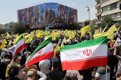 Protesti v Teheranu po izraelskih napadih na Iran